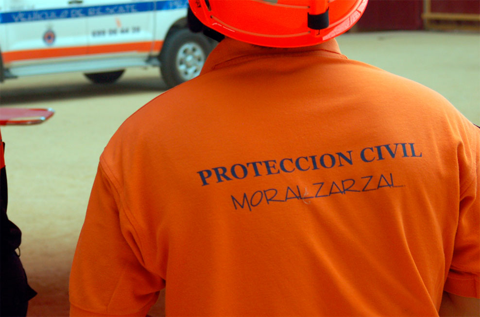 Un voluntario de Protección Civil de Moralzarzal