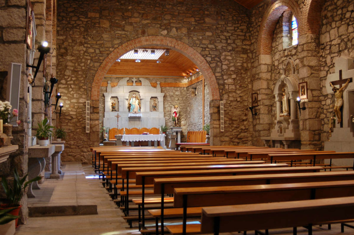 Interior de la Iglesia de San Miguel Arcángel de Moralzarzal
