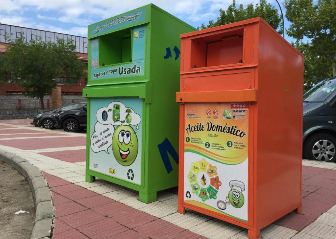 Nuevos contenedores de reciclaje de aceite en las calles de Moral - de Moralzarzal