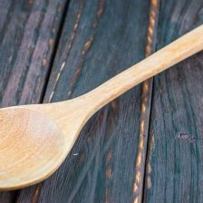 Una cuchara de madera