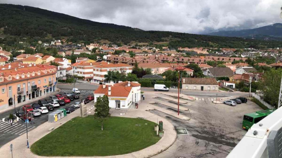 Vista aérea de la estación de autobuses de Moralzarzal