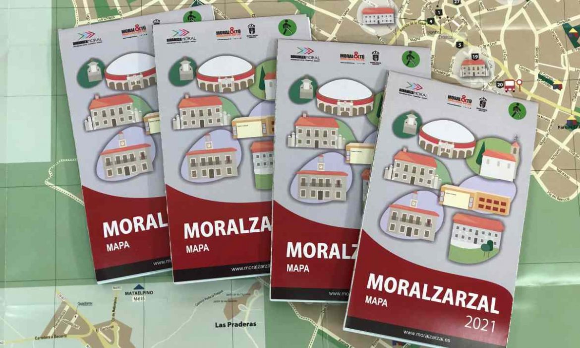 Ejemplares del mapa edición 2021 de Moralzarzal