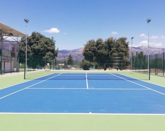 Vista de la nueva pista de tenis de Moralzarzal