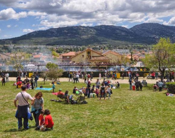 El Parque de La Tejera de Moralzarzal durante la celebración de la Cruz de Mayo