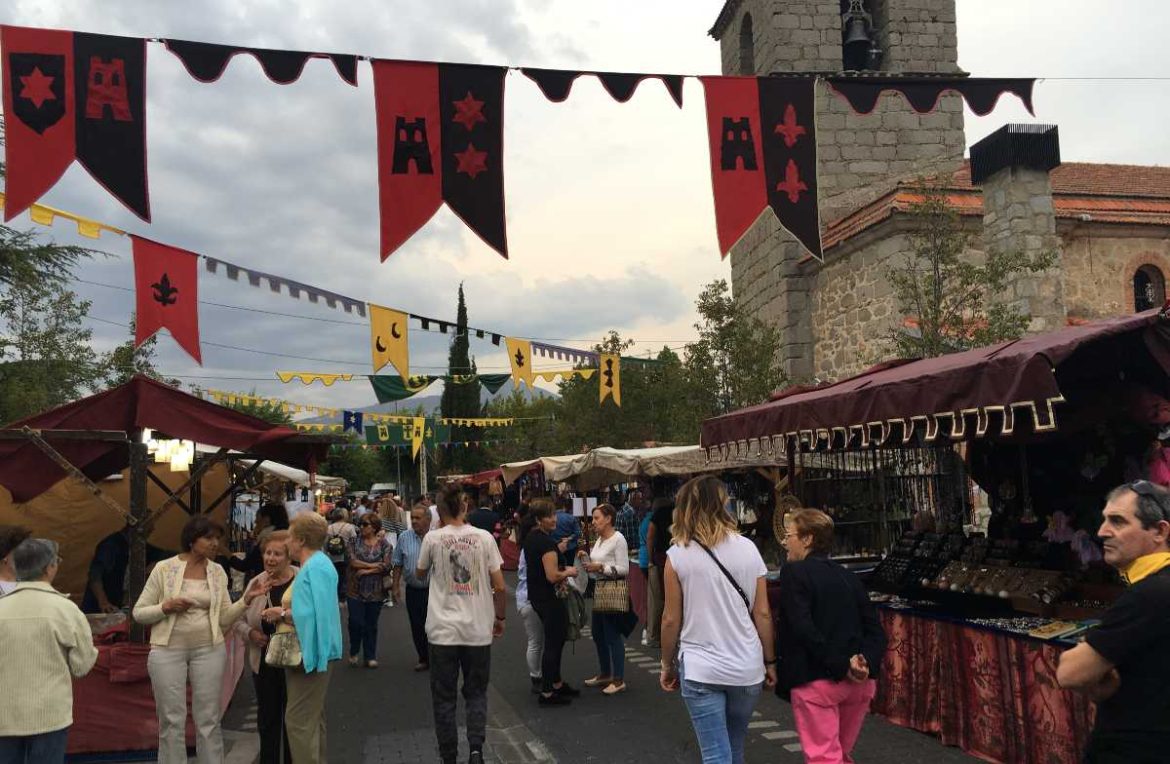 Mercado medieval en las calles de Moralzarzal