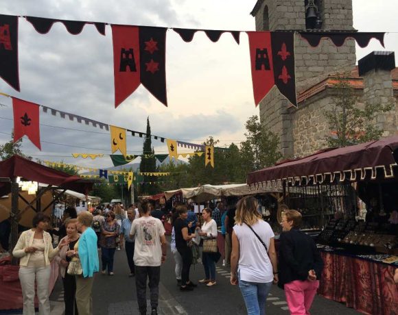 Mercado medieval en las calles de Moralzarzal