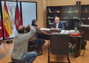 Hoy se publica una entrevista en La Razón a José Mª Moreno, alcalde de Moralzarzal