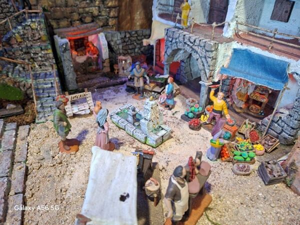 Ven a visitar el gran Belén de El Café del Teatro, en el Centro Cultural de Moralzarzal. Loteria