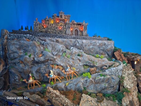 Ven a visitar el gran Belén de El Café del Teatro, en el Centro Cultural de Moralzarzal. Reyes