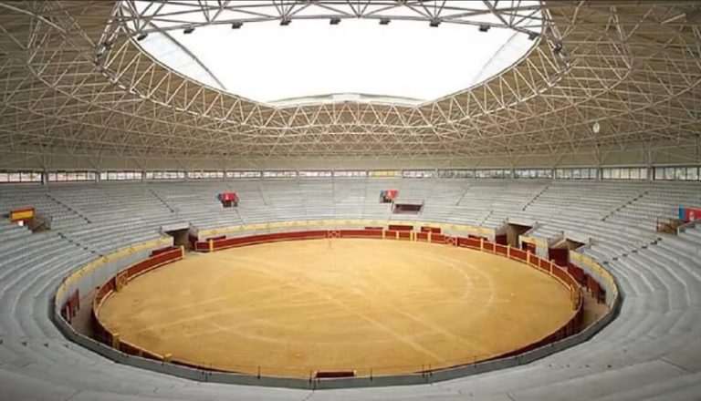 9. Cubierta de la Plaza de Toros