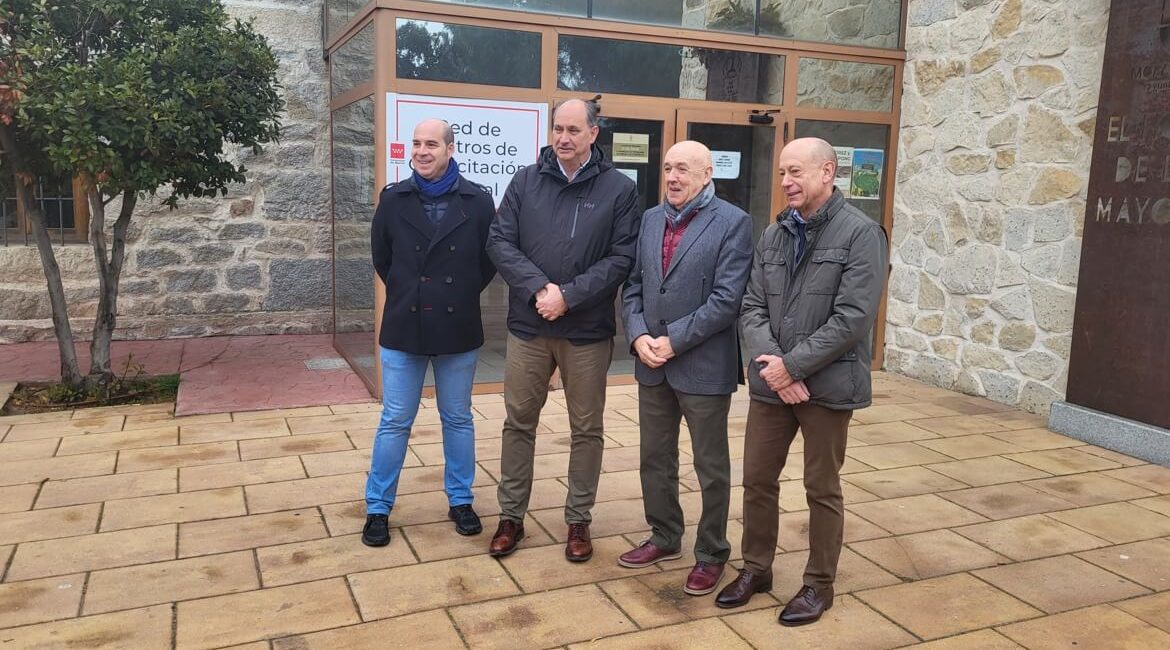 El Consejero de Digitalización visita el Centro de Capacitación Digital de Moralzarzal