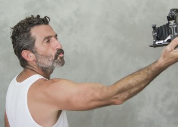 Luis Zahera presentará su monólogo Chungo en el Teatro de Moralzarzal el 28 de marzo