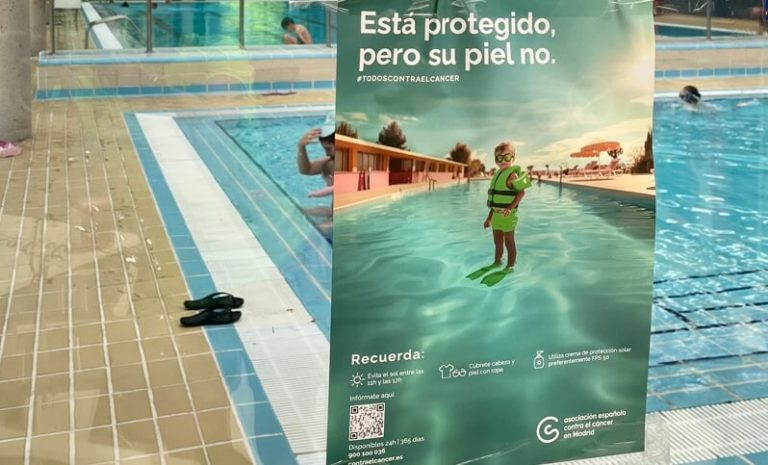 La AECC refuerza este verano en Moralzarzal su campaña de prevención del cáncer de piel