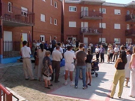 Inauguración en septiembre 2000 I promoción de Viviendas Municipales en Moralzarzal. Josemari (1)