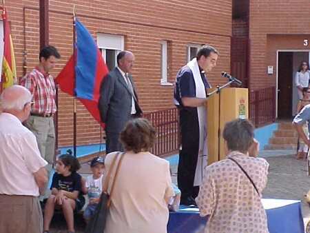 Inauguración septiembre 2000. I promoción de Viviendas Municipales en Moralzarzal. don Carlos (1)