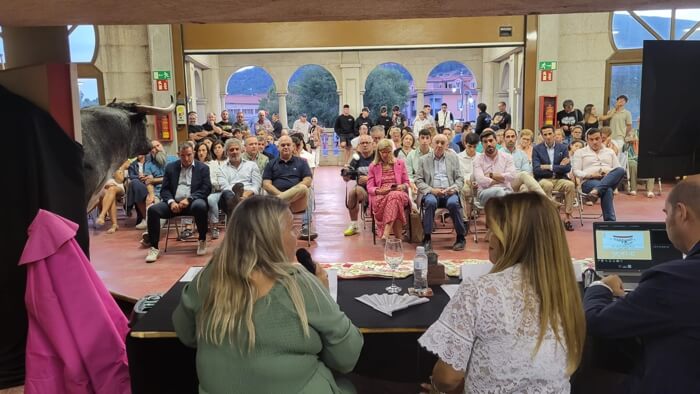Presentada la Feria Taurina Moralzarzal 2025 en un emotivo acto en nuestra gran Plaza de Toros, público