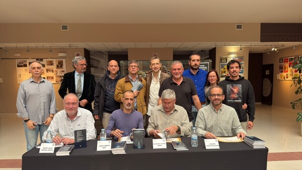 Francisco Javier Asensi gana el premio Don Manuel de Narrativa Corta 2025 en Moralzarzal. Don Manuel 2025 firma libros