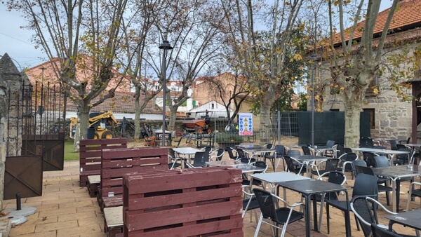 Comienzan las obras de embellecimiento en el entorno de El Hogar de Mayores de Moralzarzal 2025