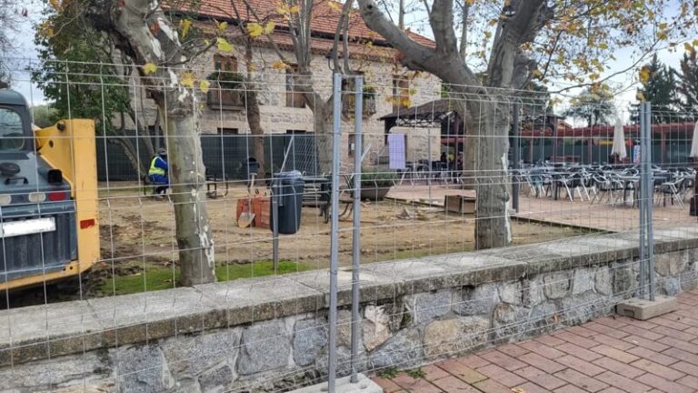 Comienzan las obras de embellecimiento en el entorno de El Hogar de Mayores de Moralzarzal