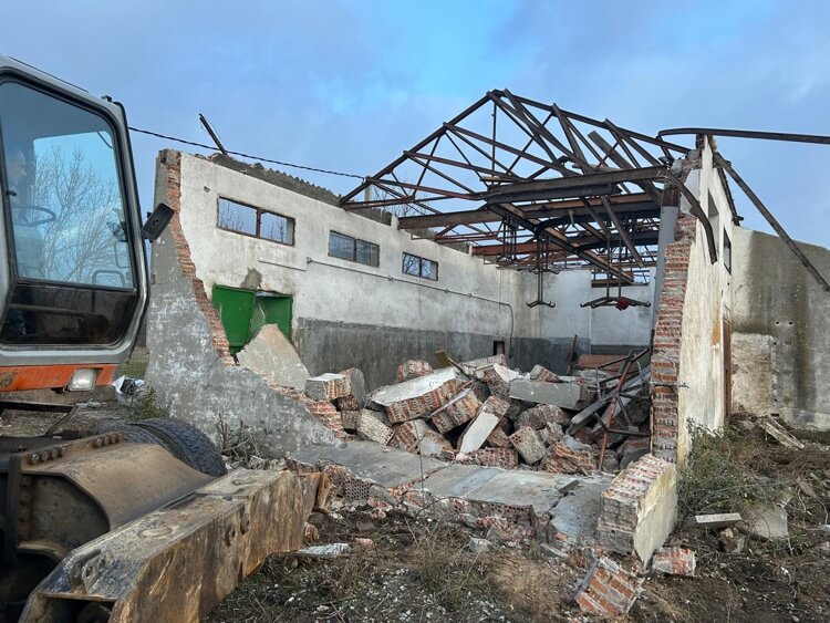 Ya están marcha las obras de la nueva nave Municipal de Moralzarzal