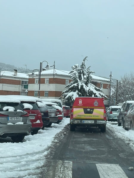 Operativo especial ante la nevada de ayer en Moralzarzal, PC