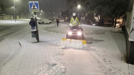 Operativo especial ante la nevada de ayer en Moralzarzal, quad