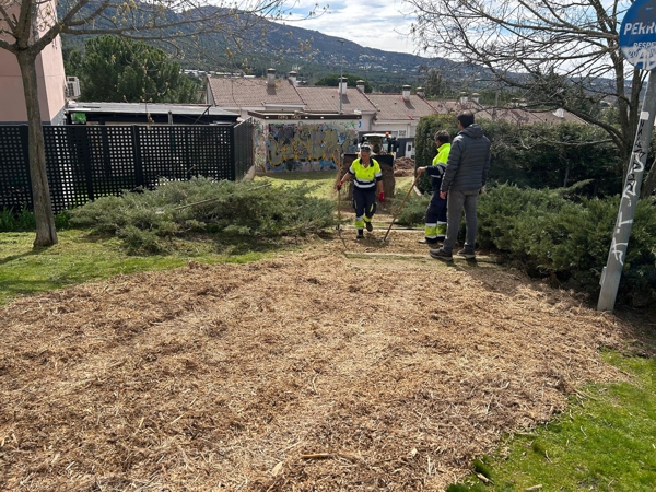 Moralzarzal recupera el parque de la calle Los Morales bajo un modelo de gestión sostenible, trabajos