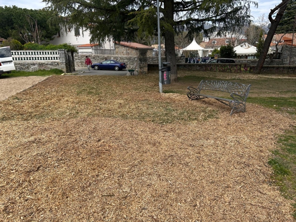 Moralzarzal recupera el parque de la calle Los Morales bajo un modelo de gestión sostenible,Mulching