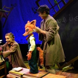 Moralzarzal rinde homenaje a la educación y la libertad con el teatro infantil La Maestra