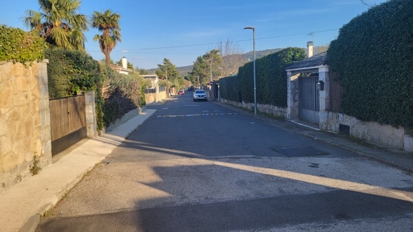 Las calles Santa Isabel y Peña de Moralzarzal tendrán aceras más amplias y accesibles. Santa Isabel