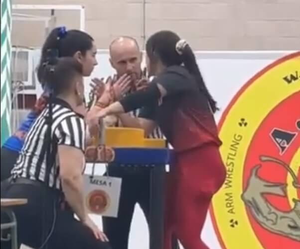 Exhibición de Armwrestling en el marco de la VII Carrera del Día de la Mujer en Moralzarzal
