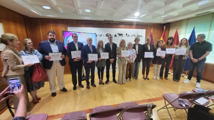 José Mª Moreno, alcalde de Moralzarzal, recibe oficialmente el Sello Infoparticipa 2025 y se consolida como referente en transparencia municipal. 10 ayuntamiento premiados