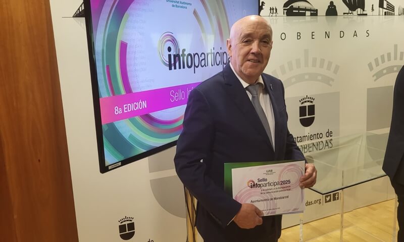 José Mª Moreno, alcalde de Moralzarzal, recibe oficialmente el Sello Infoparticipa 2025 y se consolida como referente en transparencia municipal