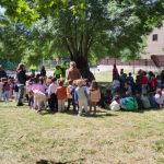 Los alumnos del Colegio San Miguel Arcángel plantan 17 árboles en Moralzarzal hoy w