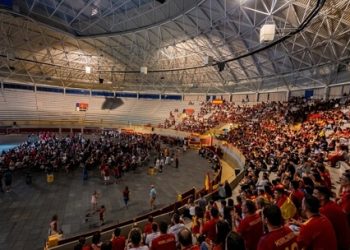 Moralzarzal con España. Pantalla gigante en la Plaza de Toros para la final del Mundial de 2026 (1)
