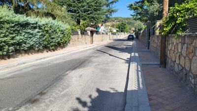 calles Santa Isabel y Peña de Moralzarzal con aceras más amplias y accesibles