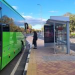 Mejora y renovación de las marquesinas en las paradas de autobús en Moralzarzal. bus