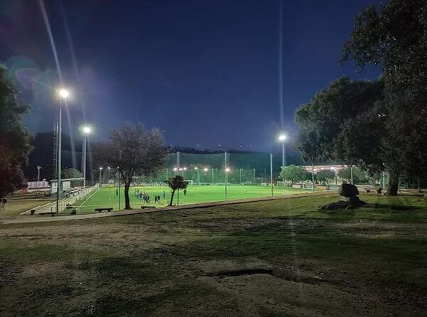 Moralzarzal arranca con cerca de 5.000 deportistas la temporada deportiva 2026-2027. noche